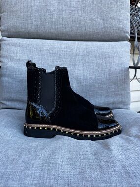 Free People Atlas Black Suede Patent Leather Studded Chelsea Boots 38.5 / 8.5